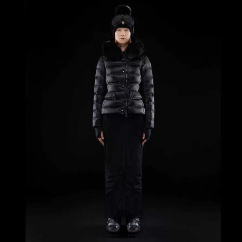 Moncler 2019 Womens Patch Logo Modern Duck Down Short Padding - 몽클레어 2019 여성 패치 로고 모던 덕다운 숏패딩 Moc01033x.Size(s - l).블랙