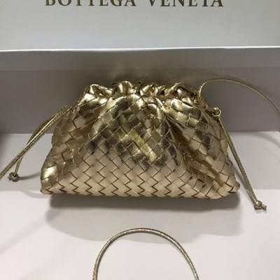 Bottega Veneta 2019 The Pouch Bag / Shoulder Bag,23cm - 보테가 베네타 2019 더 파우치 백 / 숄더백,BVB0433,23cm,옐로우골드