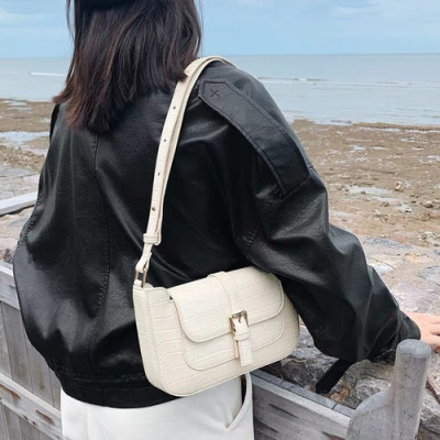 By Far 2019 Leather Tote Shoulder Bag,26cm - 바이 파 2019 레더 토트 숄더백 BYFB0004,26cm,화이트