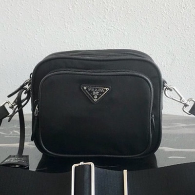 Prada 2019 Camera Nylon Shoulder Bag,14.5cm - 프라다 2019 카메라 남여공용 나일론 숄더백 ,PRAB0108,17cm,블랙