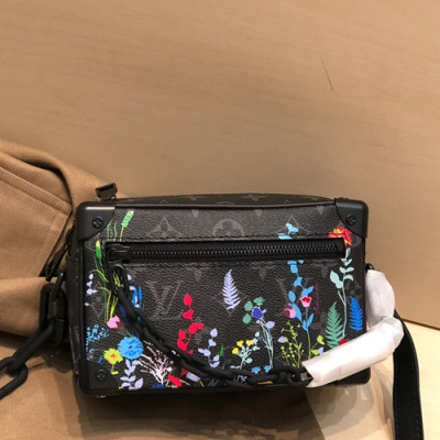 Louis Vuitton 2019 Soft Trunk Shoulder Bag,18.5cm - 루이비통 2019 소프트 트렁크 남여공용 숄더백 M44480,LOUB1888,18.5cm,블랙