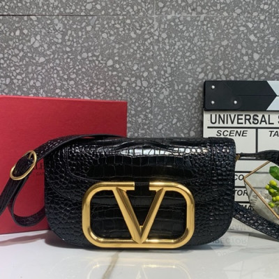 Valentino 2019 Leather Garavani Shoudler Cross Bag,26.5CM - 발렌티노 2019 가라바니 숄더 크로스백,0030-VTB0923,26.5CM,블랙