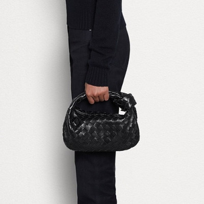 Bottega Veneta 2019 Jodie Mini Hobo Bag,28.5cm - 보테가 베네타 2019 조디 미니 호보백, 609409,BVB0519,28.5cm,블랙