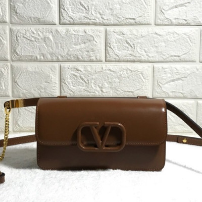 Valentino 2020 Garavani Vsling Leather Hip Sack / Shoudler Bag,20CM - 발렌티노 2020 가라바니 브이슬링 레더 힙색 / 숄더백,4822-VTB1001,20CM,브라운