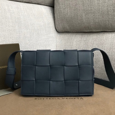 Bottega Veneta 2020 Leather Shoulder Bag,23cm - 보테가 베네타 2020 레더 여성용 숄더백 578004 ,BVB0539,23cm,네이비