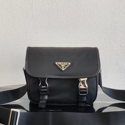 Prada 2020 Nylon Shoulder Bag,22cm - 프라다 2020 남여공용 나일론 숄더백 ,2VD034-1,22cm,블랙