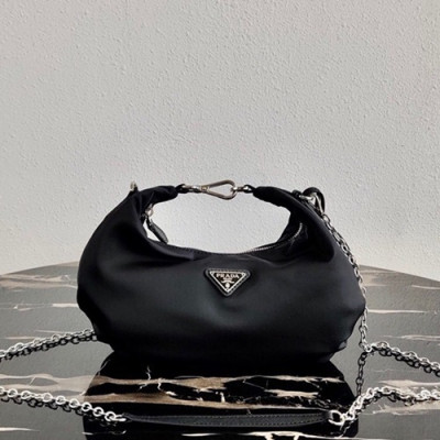 Prada 2020 Nylon Hobo Tote Shoulder Bag,27CM - 프라다 2020 나일론 호보 토트 숄더백,1BH172-2,27cm,블랙