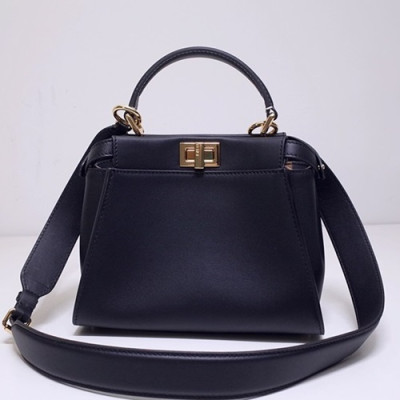 Fendi 2020 Leather Tote Shoulder Bag ,23CM - 펜디 2020 레더 여성용 토트 숄더백 FENB0583,23CM,블랙