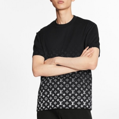 [루이비통]Louis vuitton 2020 Mens Logo Short Sleeved Tshirts - 루이비통 2020 남성 로고 반팔티 Lou02152x.Size(s - 2xl).블랙