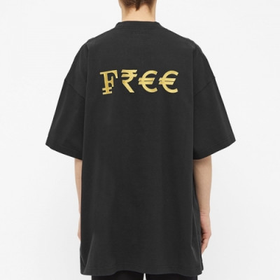 [베트멍]Vetements 2020 Mm/Wm Printing Logo Cotton Short Sleeved Oversize Tshirts - 베트멍 2020 남/녀 프린팅 로고 코튼 오버사이즈 반팔티 Vet0103x.Size(xs - l).블랙