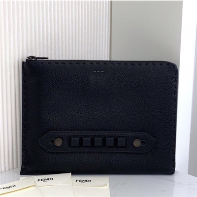 [펜디]Fendi 2021 Men's Leather Clutch Bag,30cm - 펜디 2021 남성용 레더 클러치백,30cm,FENB0645,블랙