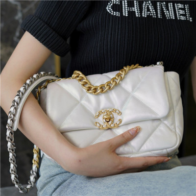 [블링블링]Chanel 2021 Women's Leather Shoulder Bag,26cm,CHAB1702 - 샤넬 2021 여성용 레더 숄더백,26cm,화이트