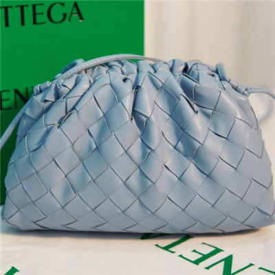 [보테가베네타]Bottega Veneta 2021 Women's Leather Pouch,22cm,BVB0626 - 보테가베네타 2021 여성용 레더 파우치,22cm,스카이블루