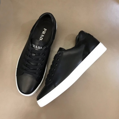 프라다 남성 클래식 블랙 스니커즈 - Mens Black Sneakers - pra02724x