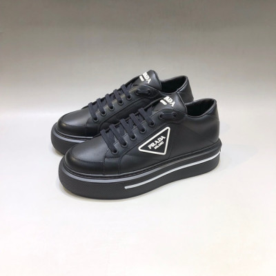 프라다 남성 클래식 블랙 스니커즈 - Mens Black Sneakers - pra0273x