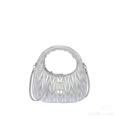 미우미우 여성 실버 크로스백 - Miumiu Womens Silver Cross Bag - miu266x