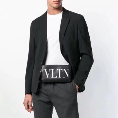 발렌티노 남성 블랙 힙색 - Valentino Mens Black Hip Sack - val355x