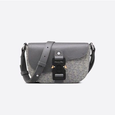 디올 남성 그레이 플랩백 - Dior Mens Gray Cross Bag - di346x