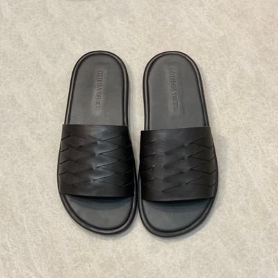 보테가베네타 남성 블랙 슬리퍼 - Bottega veneta Mens Black Slippers - bv82x