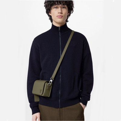 루이비통 남성 카키 플랩백 - Louis vuitton Mens Khaki Flap Bag - lv1344x