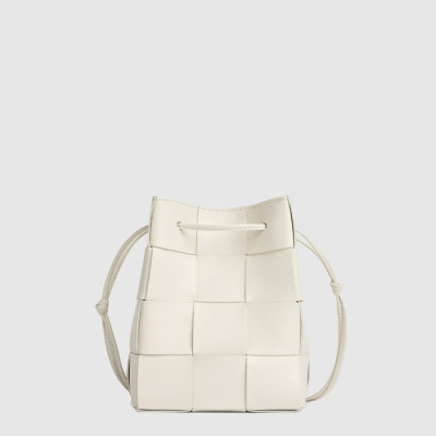 보테가 베네타 여성 스몰 카세트 크로스바디 버킷 백 - Bottega veneta Womens Small Cassette Crossbody Bucket Bag - bv105x