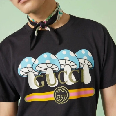 구찌 남/녀 블랙 크루넥 반팔티 - Gucci Unisex Black Short sleeved Tshirts - gu879x