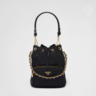 프라다 여성 블랙 버킷백 - Prada Womens Black Bucket Bag - pr654x