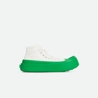 보테가베네타 남성 점보 옵틱 화이트/패러킷 스니커즈 【매장-180만원대】 - Bottega Veneta Mens White Sneakers - bv194x