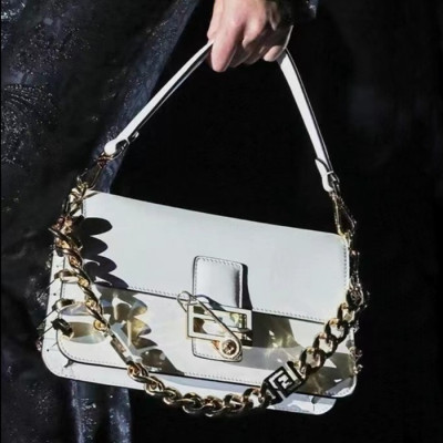 펜디 여성 화이트 숄더백 - Fendi Womens White Shoulder Bag - feb318x