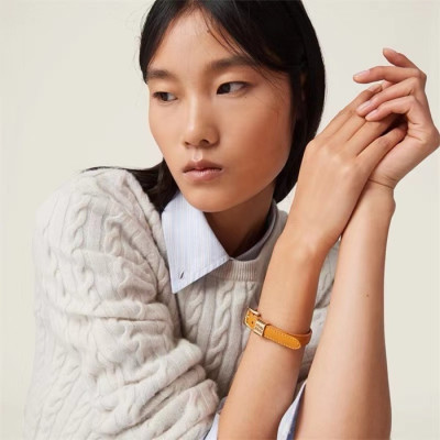 미우미우 여성 이니셜 팔찌 - Miumiu Womens Initial Bangle - acc2501x