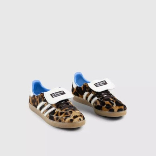 [당일배송] 아디다스x웨일스보너 여성 포니 레오 삼바 다크브라운 크림화이트 - dd551x