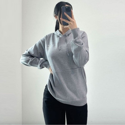 [당일배송] 셀린느 여성 화이트 자수 니트 후드티 - dd709x