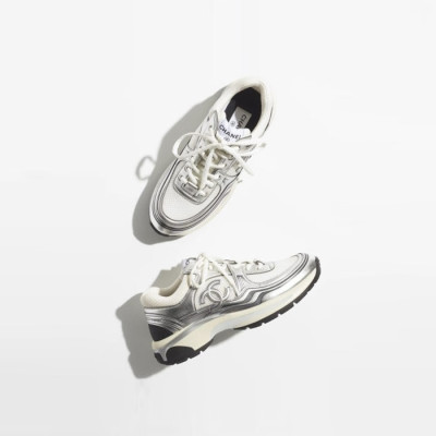[당일배송] 샤넬 여성 크루즈 CC로고 화이트/실버 스니커즈 - dd897x