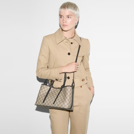 구찌 여성 GG 엠블럼 미디엄 토트백 - Gucci Womens GG Emblem Medium Tote Bag - gub6002x