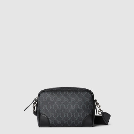 구찌 남성 GG 엠블럼 스몰 크로스백 - Gucci Mens GG Emblem Small Crossbody Bag - gub8039x