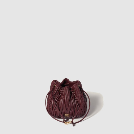 미우미우 여성 마테라쎄 나파 가죽 파우치 - Miumiu Womens Matelasse Nappa Leather Pouch - mib10129x